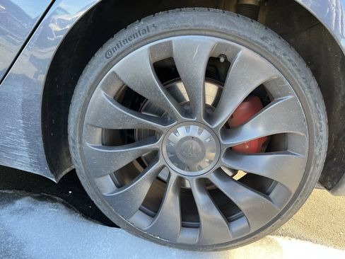 Used 2023 Tesla Model 3 Performance image 13