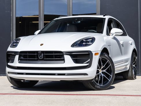 Certified 2026 Porsche Macan S AWD/4WD image 1