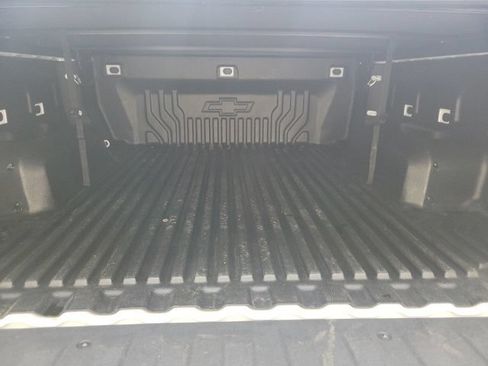 Used 2023 Chevrolet Silverado 1500 LT AWD/4WD image 12