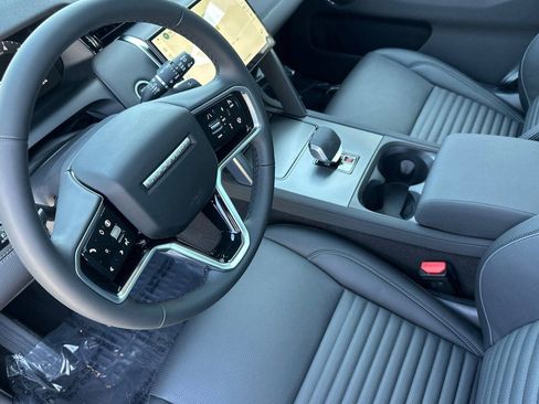 New 2025 Land Rover Discovery Sport Dynamic SE AWD/4WD image 15
