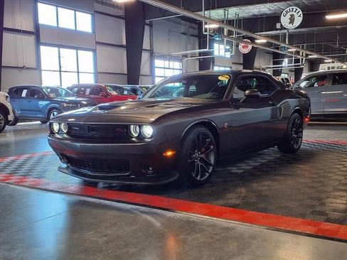 Used 2021 Dodge Challenger R/T Scat Pack w/ Driver Convenience Group image 3