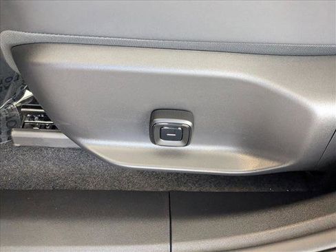 New 2025 Volvo EX30 Plus w/ Protection Package Premier image 4