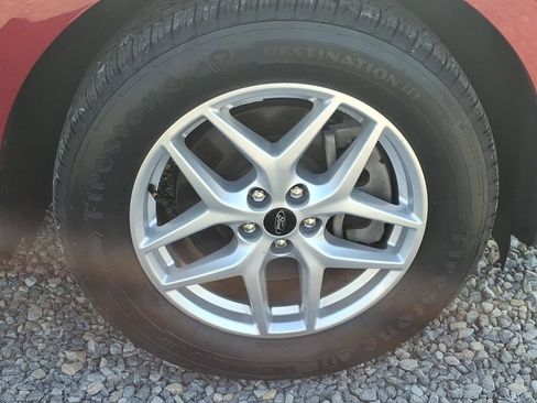 Used 2024 Ford Edge SEL w/ Convenience Package AWD/4WD image 9