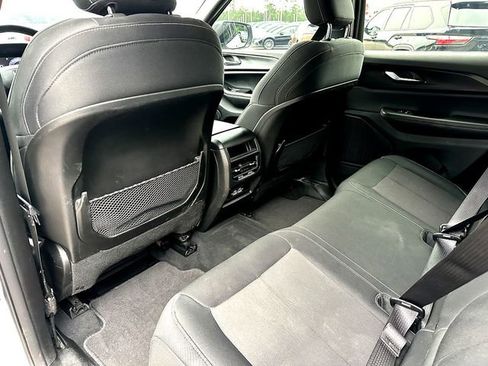 Used 2024 Jeep Grand Cherokee Laredo w/ MOPAR Finishing Package RWD image 17