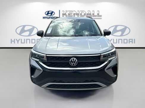 Used 2022 Volkswagen Taos S w/ IQ Drive S Package image 2