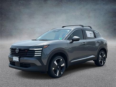 New 2025 Nissan Kicks SR image 5