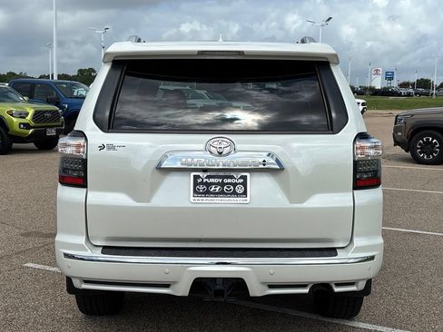 Used 2022 Toyota 4Runner Limited AWD/4WD image 6