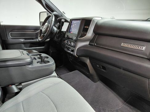 Certified 2024 RAM 3500 Big Horn image 32