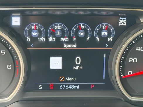 Used 2021 Chevrolet Tahoe Premier w/ Premium Package image 18