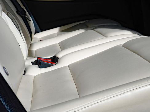 Used 2020 Tesla Model X Long Range image 26