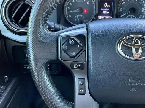 Used 2023 Toyota Tacoma TRD Off-Road image 23