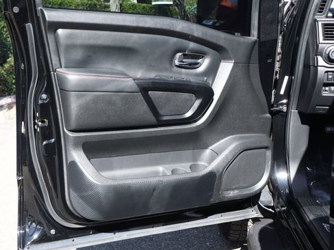 Used 2024 Nissan Titan PRO-4X w/ Pro-4x Utility Package AWD/4WD image 18