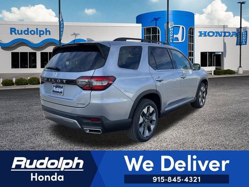 New 2026 Honda Pilot Touring image 5
