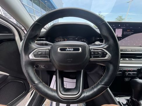 Used 2022 Jeep Compass Limited AWD/4WD image 11
