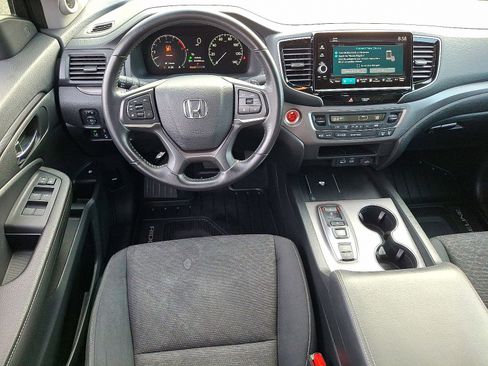Used 2024 Honda Ridgeline Sport image 11