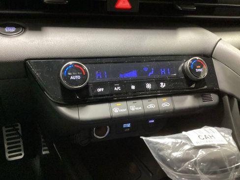 New 2026 Hyundai Elantra Sport w/ Cargo Package image 28