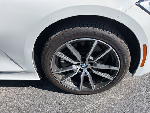 Used 2019 BMW 330i xDrive Sedan w/ Convenience Package AWD/4WD image 4