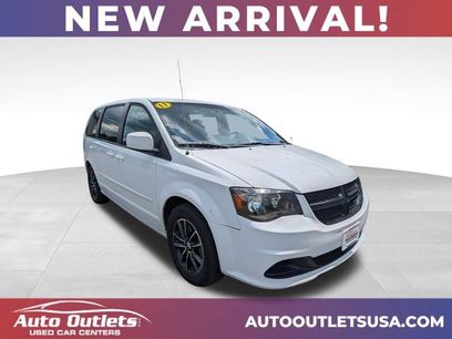 Used 2017 Dodge Grand Caravan SE