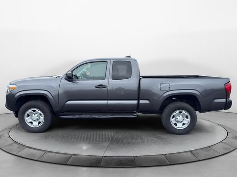 Used 2022 Toyota Tacoma SR RWD image 8