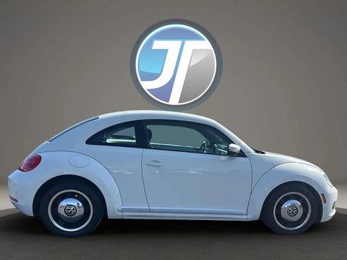 Used 2012 Volkswagen Beetle 2.5 FWD image 12