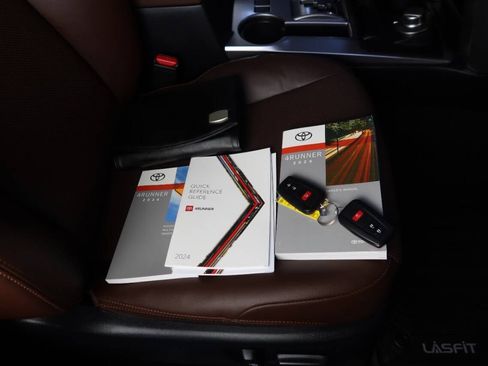 Used 2024 Toyota 4Runner Limited image 26