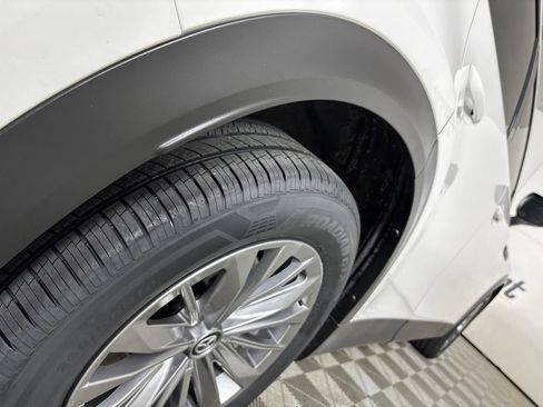 Used 2024 MAZDA CX-90 3.3 Turbo w/ Preferred Plus AWD/4WD image 39