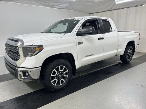 Used 2020 Toyota Tundra SR5 w/ TRD Off-Road Package AWD/4WD image 5