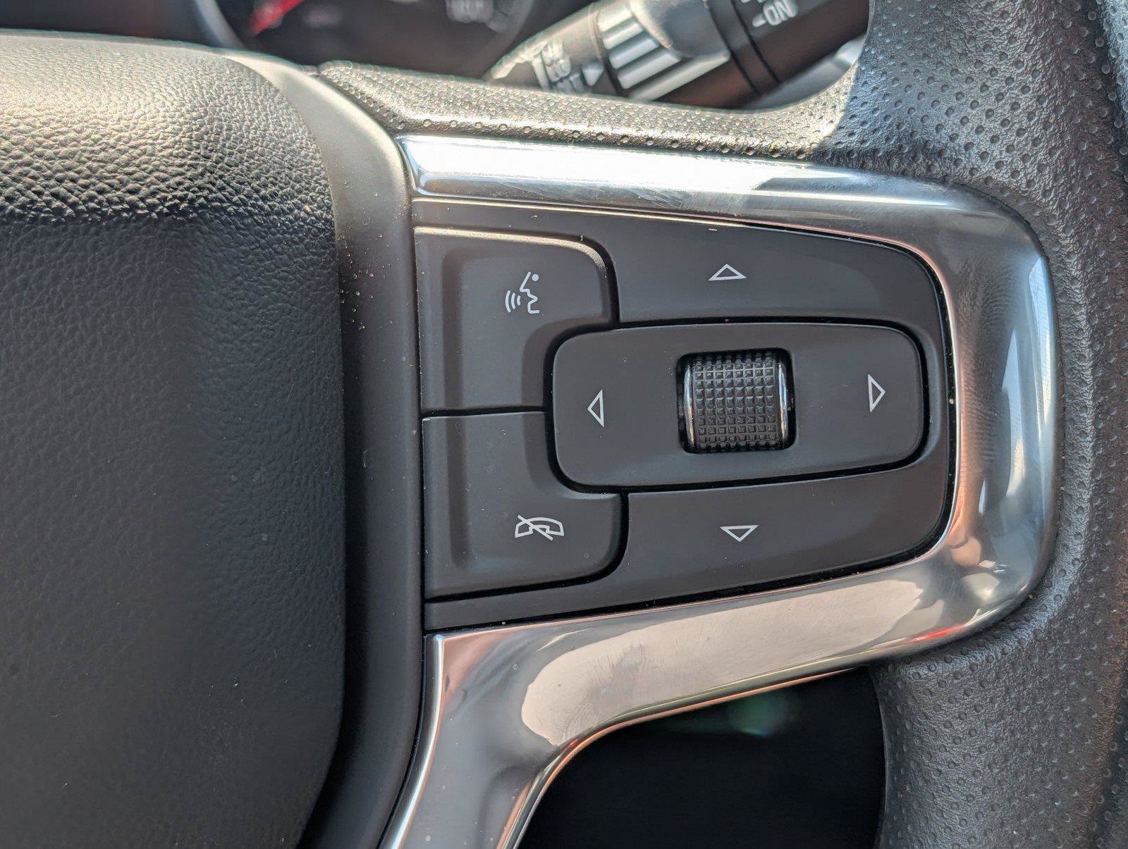 Certified 2025 Chevrolet Blazer LT FWD image 24