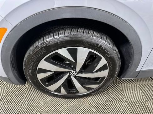 Used 2022 Volkswagen ID.4 Pro S w/ Gradient Package image 10