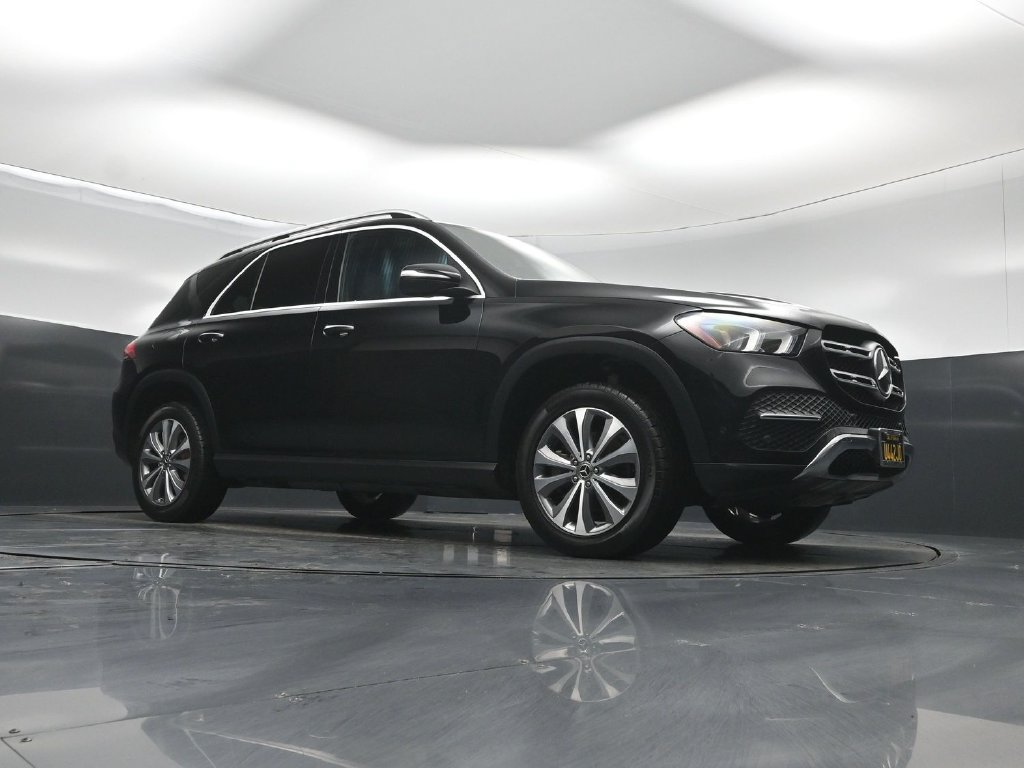 Used 2020 Mercedes-Benz GLE 350 w/ Premium Package image 3