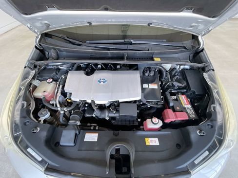 Used 2017 Toyota Prius Two w/ Carpet Mat Package FWD image 24