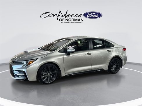 Used 2024 Toyota Corolla SE image 4