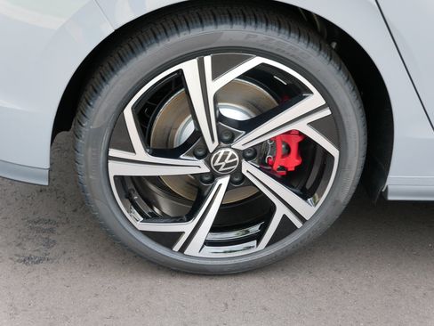 New 2025 Volkswagen GTI SE image 5