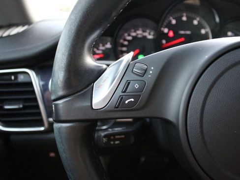 Used 2016 Porsche Panamera Edition image 25