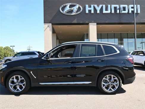 Used 2023 BMW X3 xDrive30i w/ Premium Package image 9