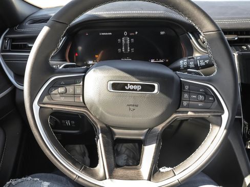 New 2025 Jeep Grand Cherokee Limited w/ Luxury Tech Group II image 27