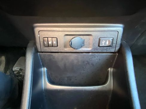 Used 2015 Toyota Prius V Five image 26