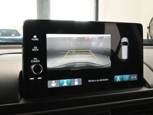 Used 2025 Honda Pilot EX-L image 18