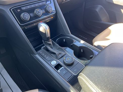 Used 2023 Volkswagen Atlas Cross Sport SE image 20