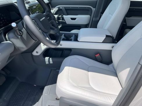 New 2026 Land Rover Defender 110 X-Dynamic SE AWD/4WD image 12