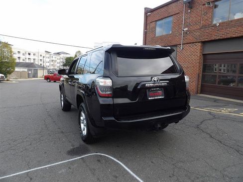 Used 2017 Toyota 4Runner 4WD image 5