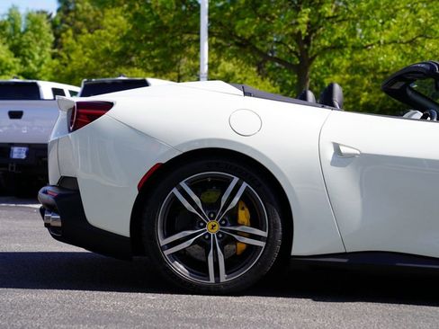 Used 2019 Ferrari Portofino RWD image 19