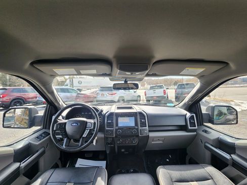 Used 2018 Ford F150 XLT w/ Equipment Group 302A Luxury image 9