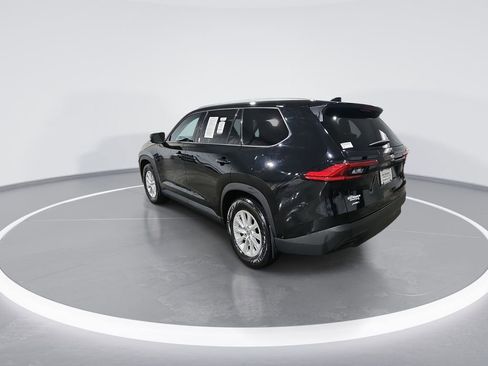 Used 2024 Toyota Grand Highlander XLE image 6