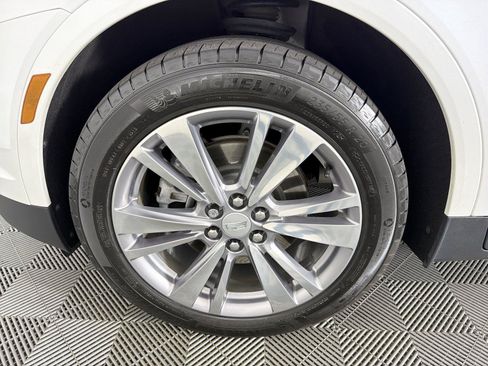 Used 2024 Cadillac XT5 Premium Luxury AWD/4WD image 9