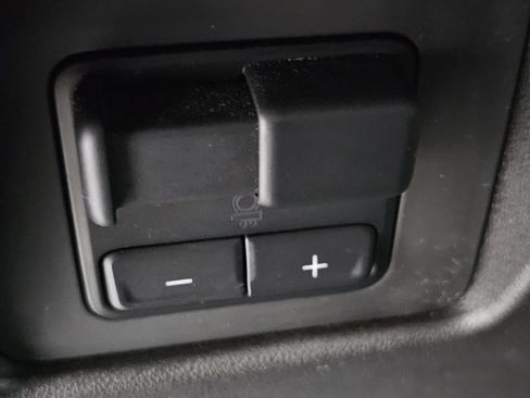 Used 2023 Chevrolet Colorado LT w/ LT Convenience Package AWD/4WD image 34