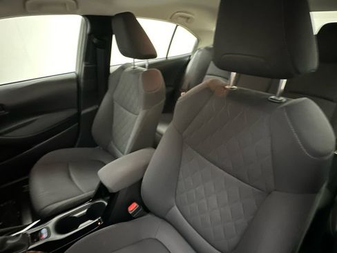 Used 2022 Toyota Corolla LE w/ LE Convenience Package FWD image 9