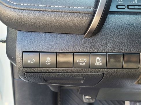Used 2024 Toyota Camry SE image 23