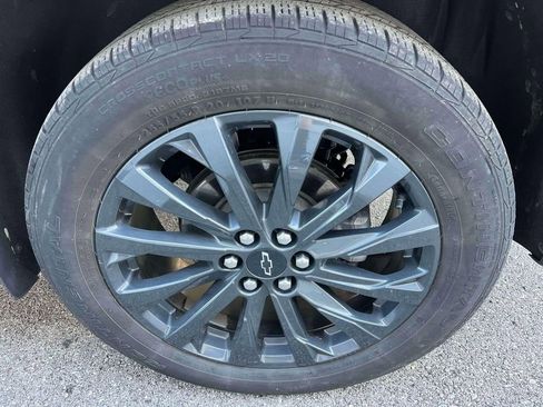 Used 2023 Chevrolet Traverse RS w/ LPO, Floor Liner Package image 11