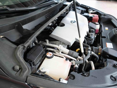 Used 2018 Toyota Prius Prime Advanced FWD image 31